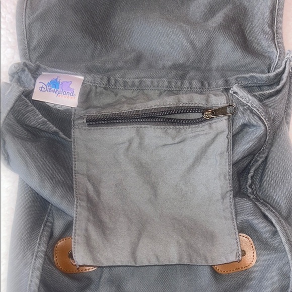 Stylish Gray Messenger Bag with Graphic Design - Picture 8 of 12